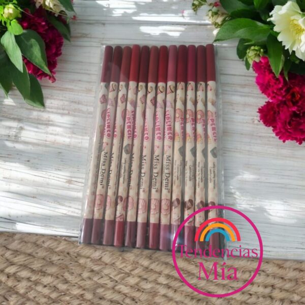 Delineador labial Miss Demi - Image 2